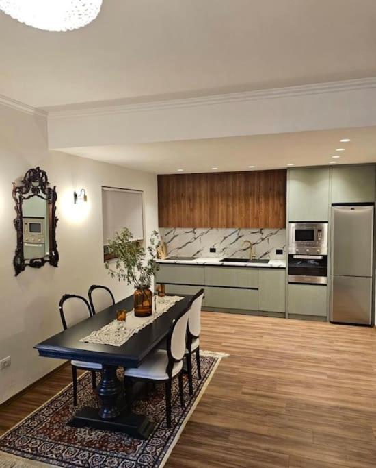 Novi'S Luxury Apartment 2 Gjirokastër 외부 사진