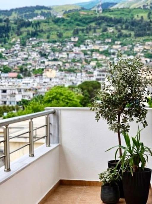 Novi'S Luxury Apartment 2 Gjirokastër 외부 사진