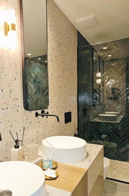 Novi'S Luxury Apartment 2 Gjirokastër 외부 사진